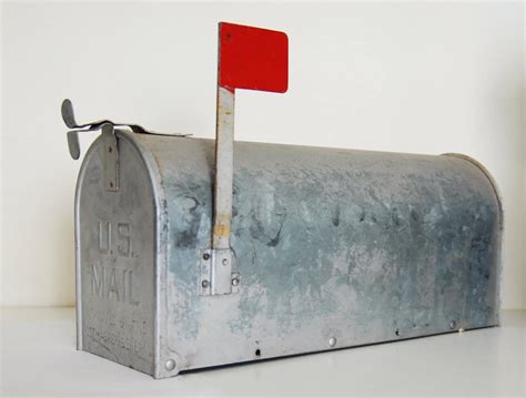 repurposing old metal mail box|repainting old mailboxes.